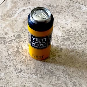 BRAND NEW YETI  COLSTER